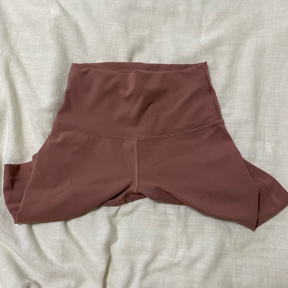 Lululemon Spiced Chai Wunder Train 8” Short